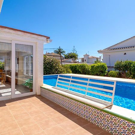 Villa Sevilla Casasol เนร์คา ภายนอก รูปภาพ