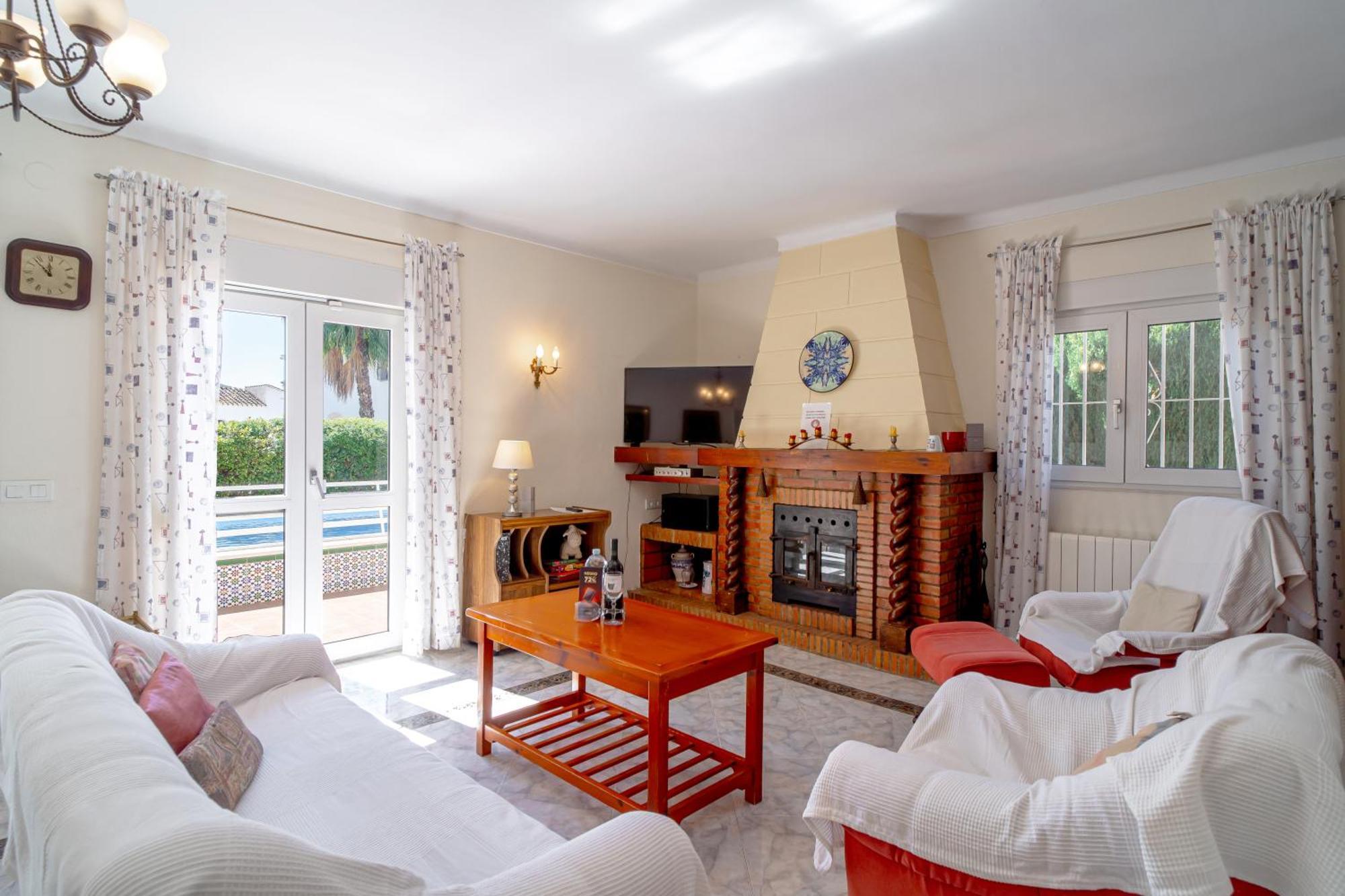 Villa Sevilla Casasol เนร์คา ภายนอก รูปภาพ