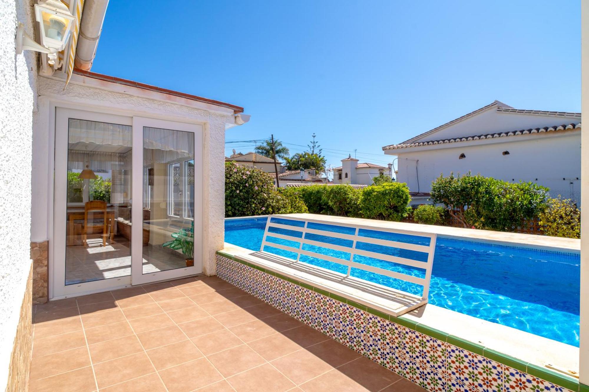 Villa Sevilla Casasol เนร์คา ภายนอก รูปภาพ