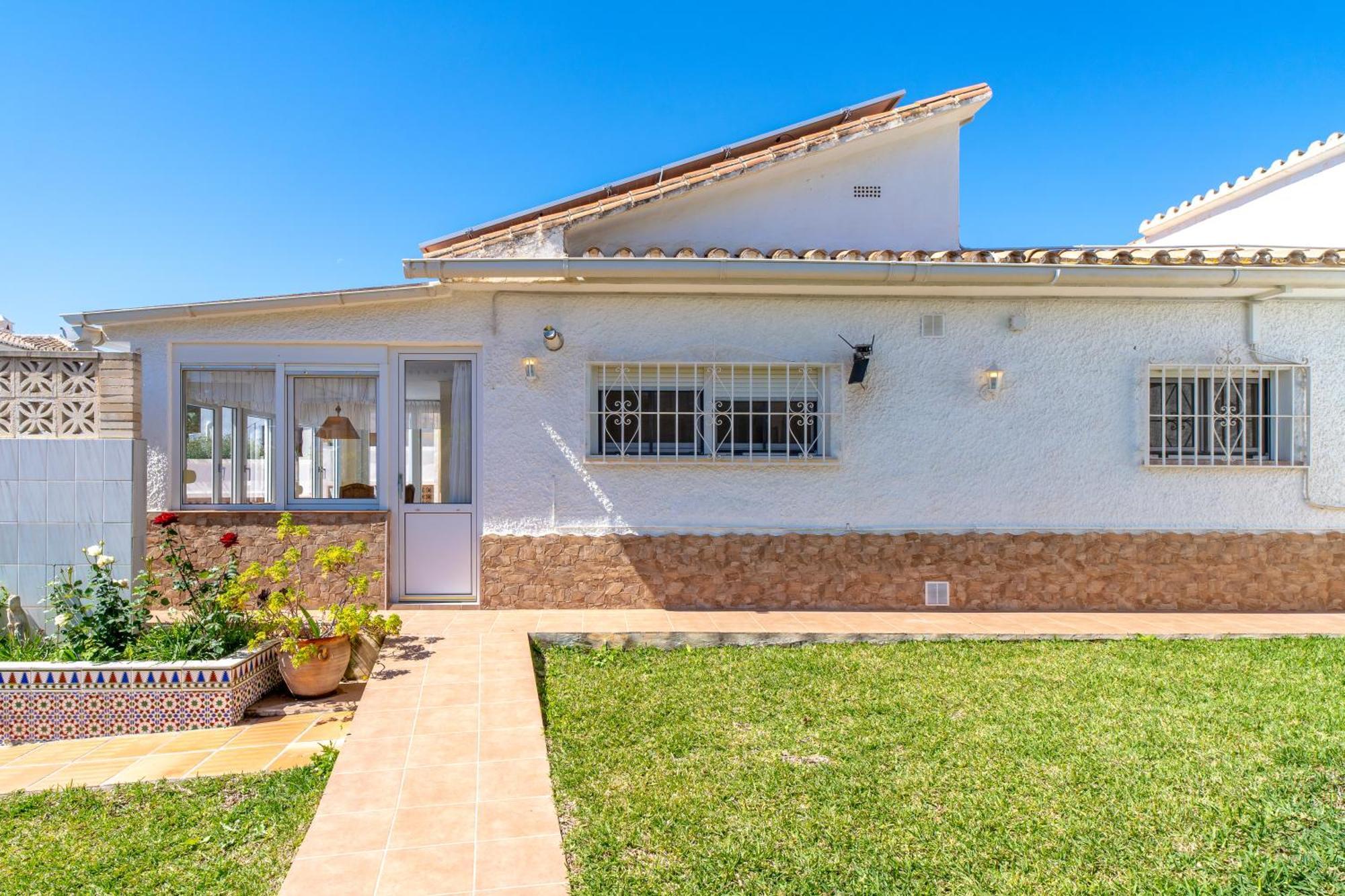 Villa Sevilla Casasol เนร์คา ภายนอก รูปภาพ