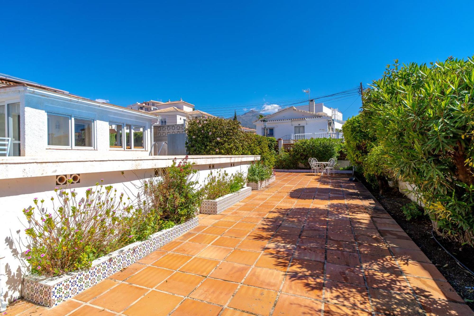 Villa Sevilla Casasol เนร์คา ภายนอก รูปภาพ