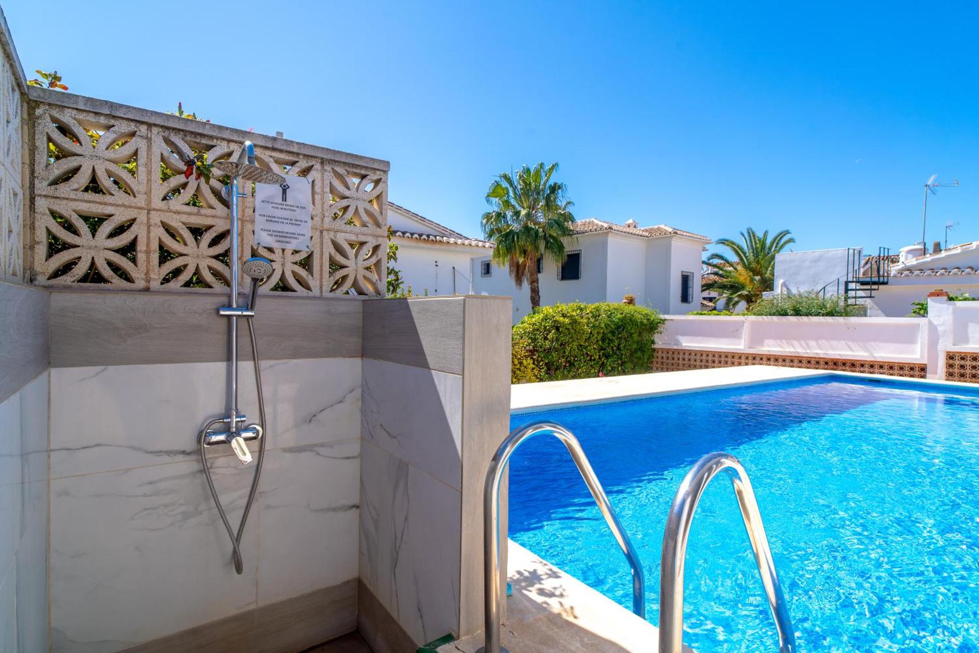 Villa Sevilla Casasol เนร์คา ภายนอก รูปภาพ