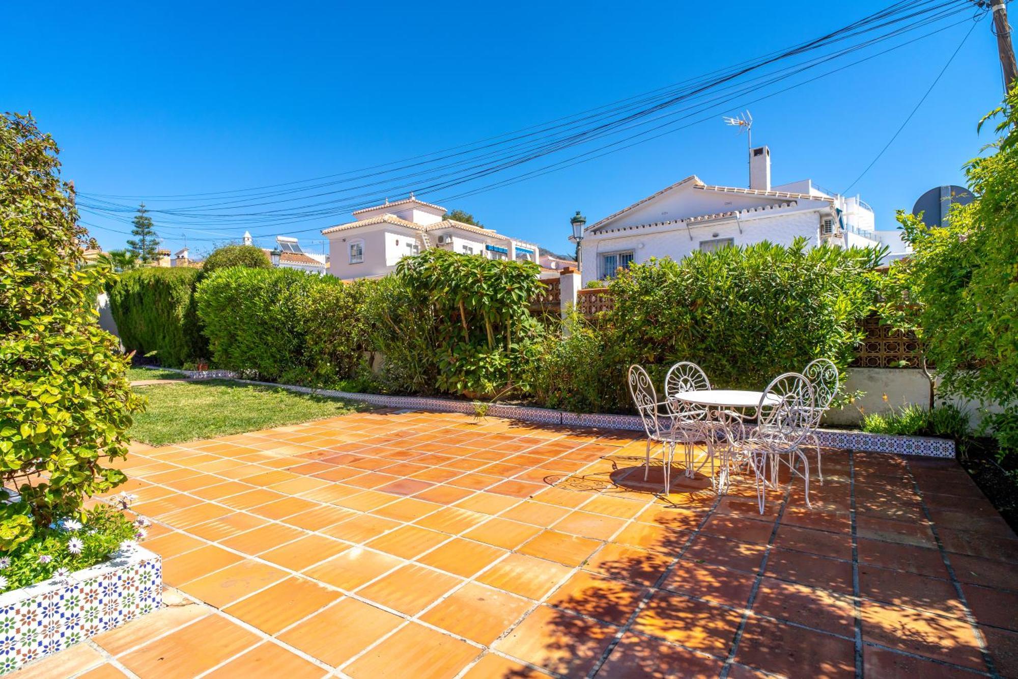 Villa Sevilla Casasol เนร์คา ภายนอก รูปภาพ